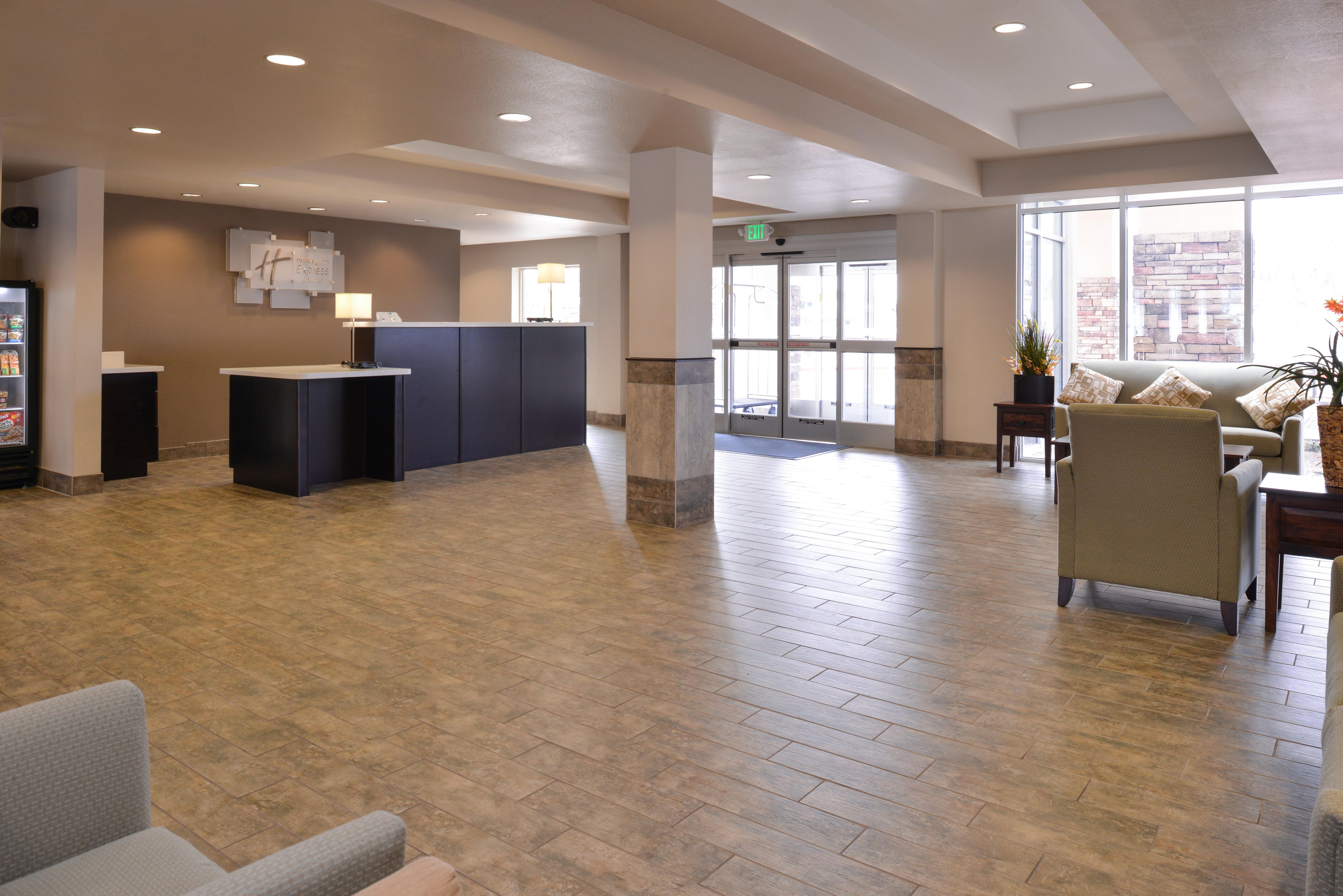 Holiday Inn Express & Suites Williams By Ihg Экстерьер фото