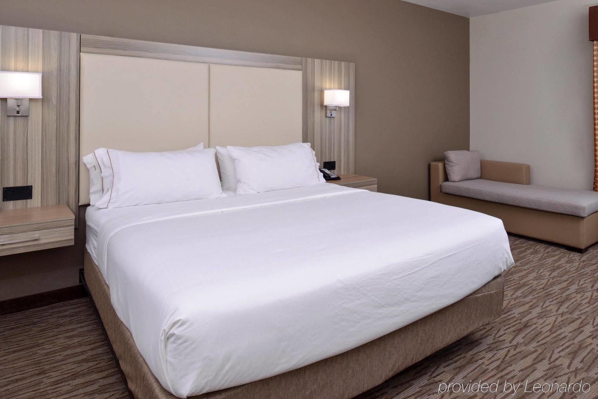 Holiday Inn Express & Suites Williams By Ihg Экстерьер фото